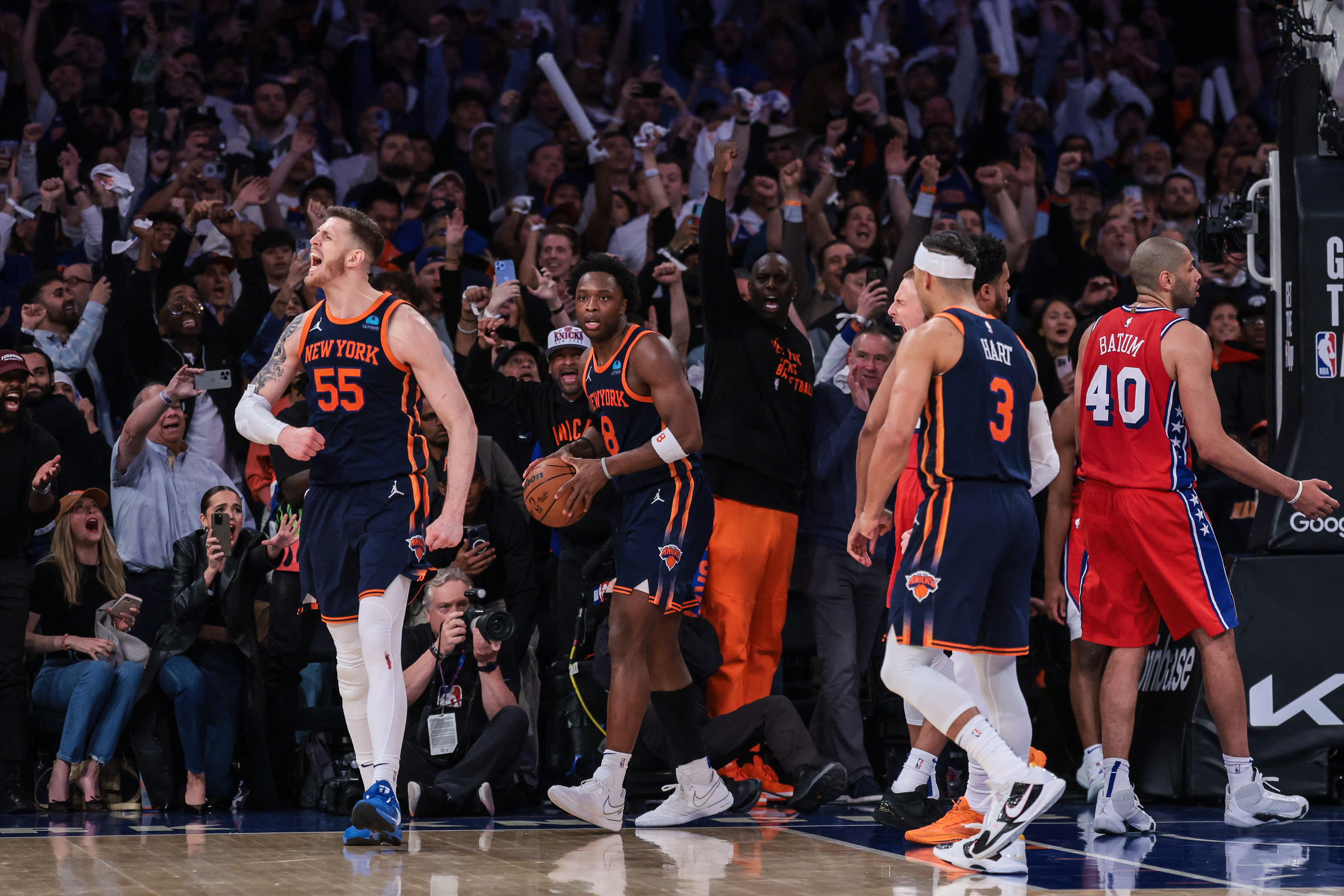 NBA : les Knicks arrachent une improbable victoire aux Sixers dans une fin de match dingue