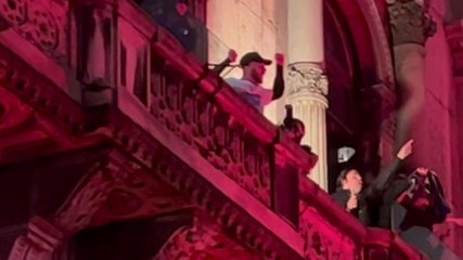 “Chi non salta è rossonero”: Lautaro, Barella e Dimarco fanno festa con i tifosi