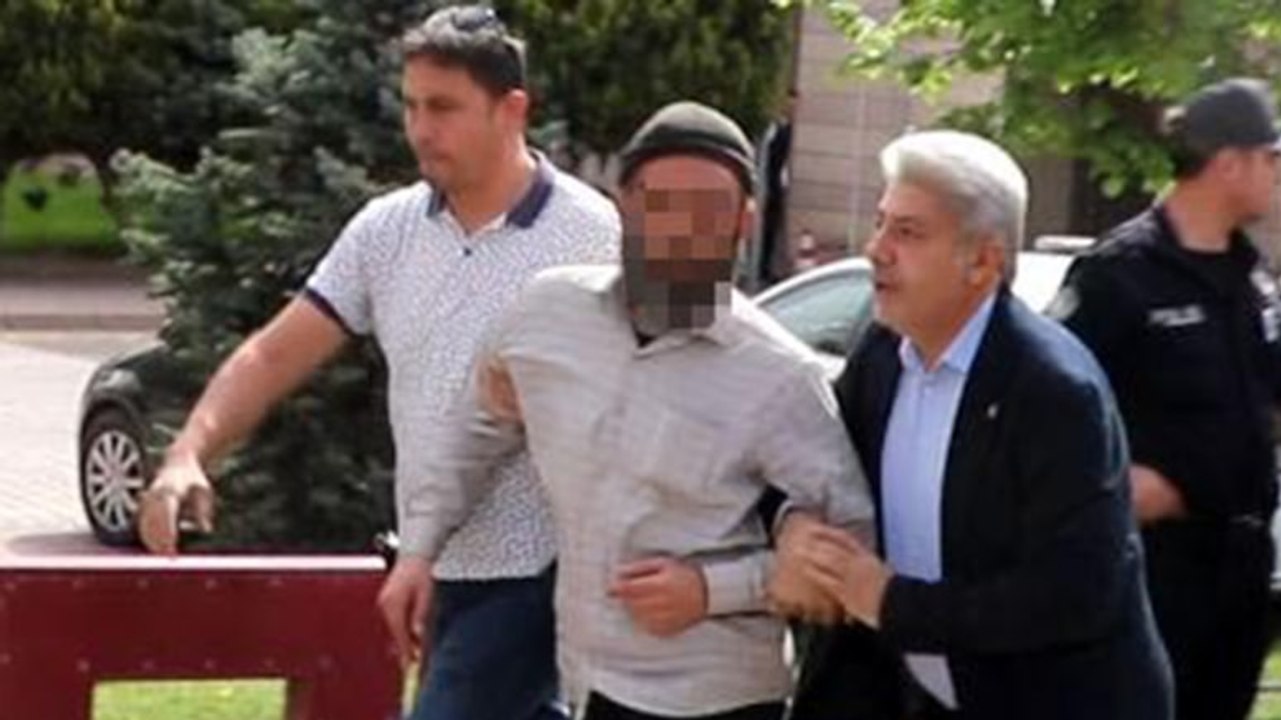 23 Nisan'da provokasyon: 'Puta tapmayın' diye bağırdı, gözaltına alındı