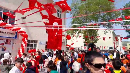 23 Nisan coşkuyla kutlandı