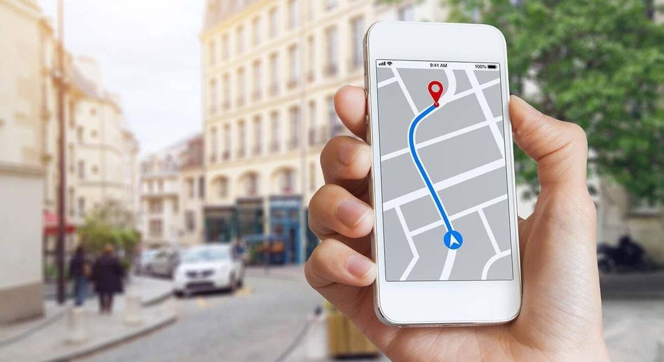 Almería presenta una app que te avisa de los huecos libres que hay en la calle y te lleva a ellos