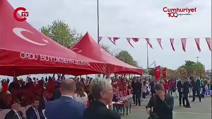 AKP'li belediyeden 'Atatürk'süz 23 Nisan organizasyonu