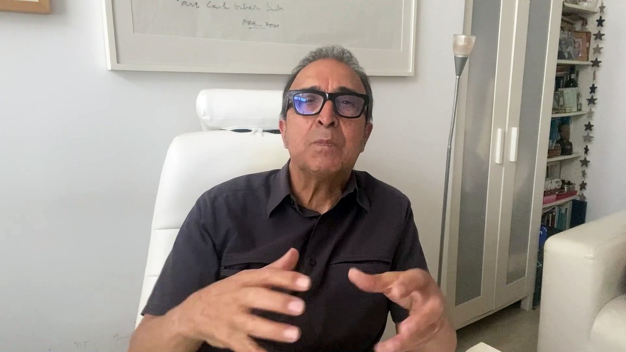 Carlos de Oliveira Santos se diz feliz por todos os avanços nos 50 anos do fim da ditadura portuguesa