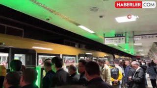 Saatlerdir hizmet veremeyen Üsküdar - Samandıra Metro Hattı'nda metro hattında trenlerin kafa kafaya çarpıştığı ortaya çıktı