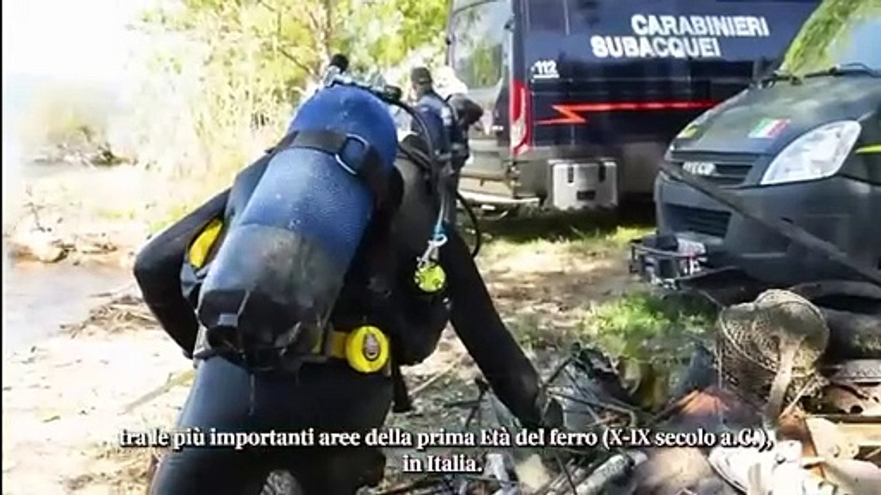 Bombole del gas, estintori, pneumatici: ecco cosa c'era nel lago di Bolsena