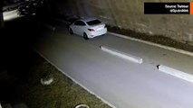 ビデオ：エカテリンブルクでコンクリート壁が崩壊し、車を押しつぶす