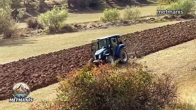 Traktör Pulluk Tarla Sürme