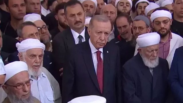 İsmailağa Cemaati lideri Hasan Kılıç için cenaze töreni