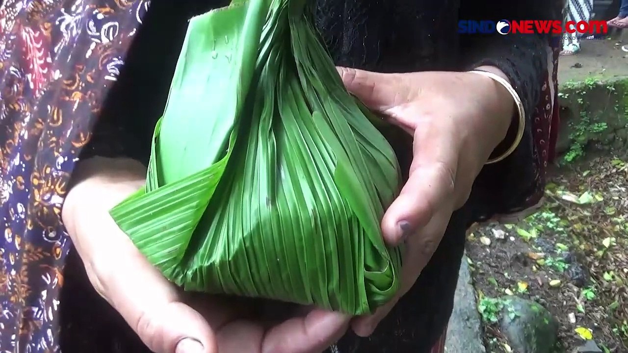 Prosesi Ritual Adat Unan-Unan Digelar Warga Tengger Lereng Gunung Bromo