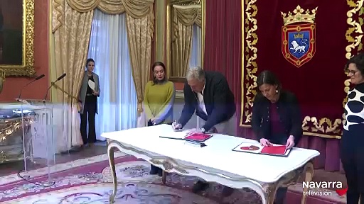 Pamplona firma su 'Pacto local por los cuidados'