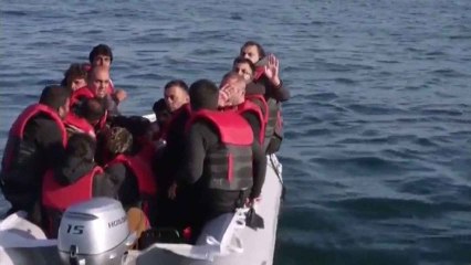 Aprobada en Reino Unido la ley que permitirá el envío de inmigrantes ilegales a Ruanda.