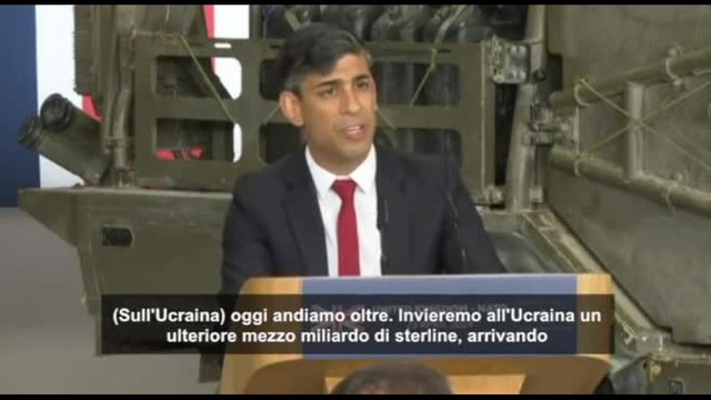 Sunak: Aumentiamo spesa difesa per Gb, mezzo miliardo all'Ucraina