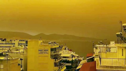 Cielo arancione sopra Atene: atmosfera marziana per effetto della sabbia del Sahara