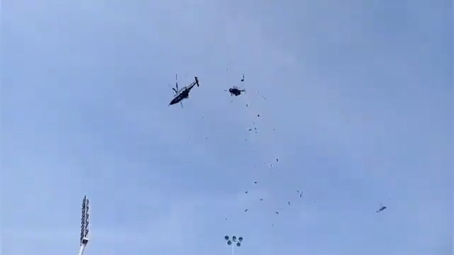 Une impressionnante collision entre deux hélicoptères militaires fait dix morts en Malaisie