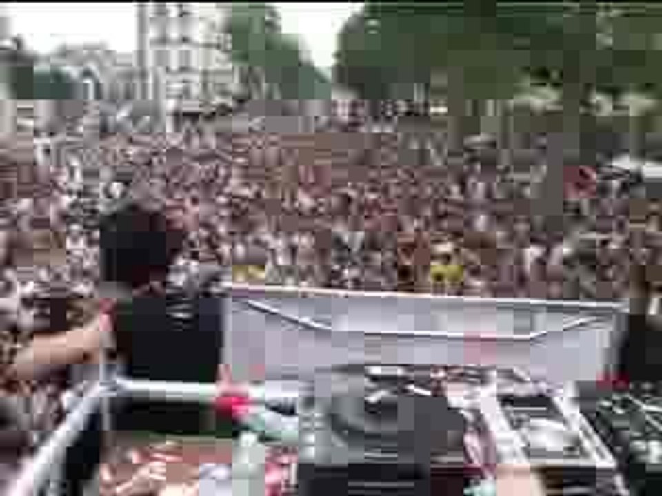 Live @ Gay Pride 2005