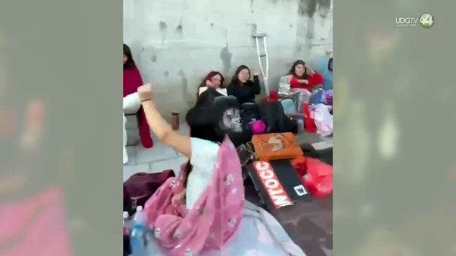 Fans de CD9 acampan por dos días para asegurar sus boletos en el Auditorio Telmex