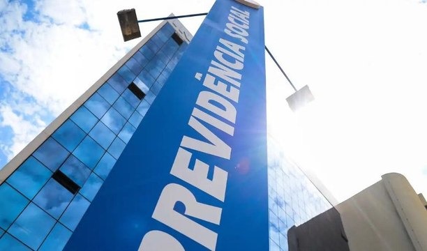 Aposentados e pensionistas do INSS começam a receber a primeira parcela do 13º está semana