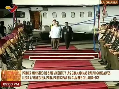 Primer Min. de San Vicente y las Granadinas arriba a Venezuela para participar en la Cumbre del ALBA-TCP