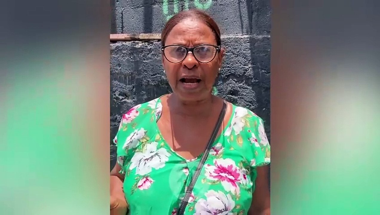 En Los Alcarrizos están inundados de basura y la alcaldía no hace nada ...