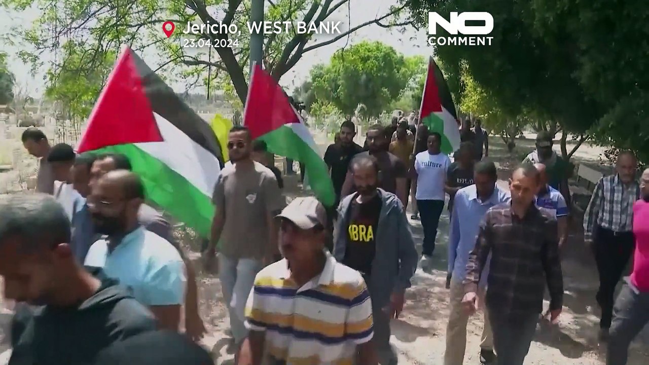 يوميات الواقع الفلسطيني الأليم: جنازة في الضفة الغربية وقصف على غزة بالتزامن مع إسقاط جوي للمعونات