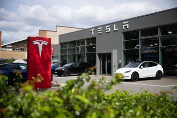 Tesla cae en ventas y anuncia un coche eléctrico 'low cost'