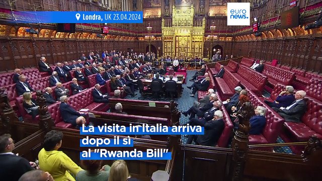Il ministro dell'Interno britannico in Italia: Soluzioni innovative per fermare i migranti