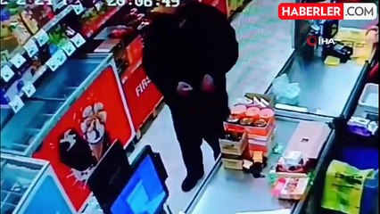 Hırsızlık şüphelisini uyaran adam kalbinden bıçaklanarak hayatını kaybetti