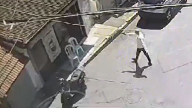 Beyoğlu’nda tıraş ücreti tartışması; berber dükkanına kurşun yağdırdı