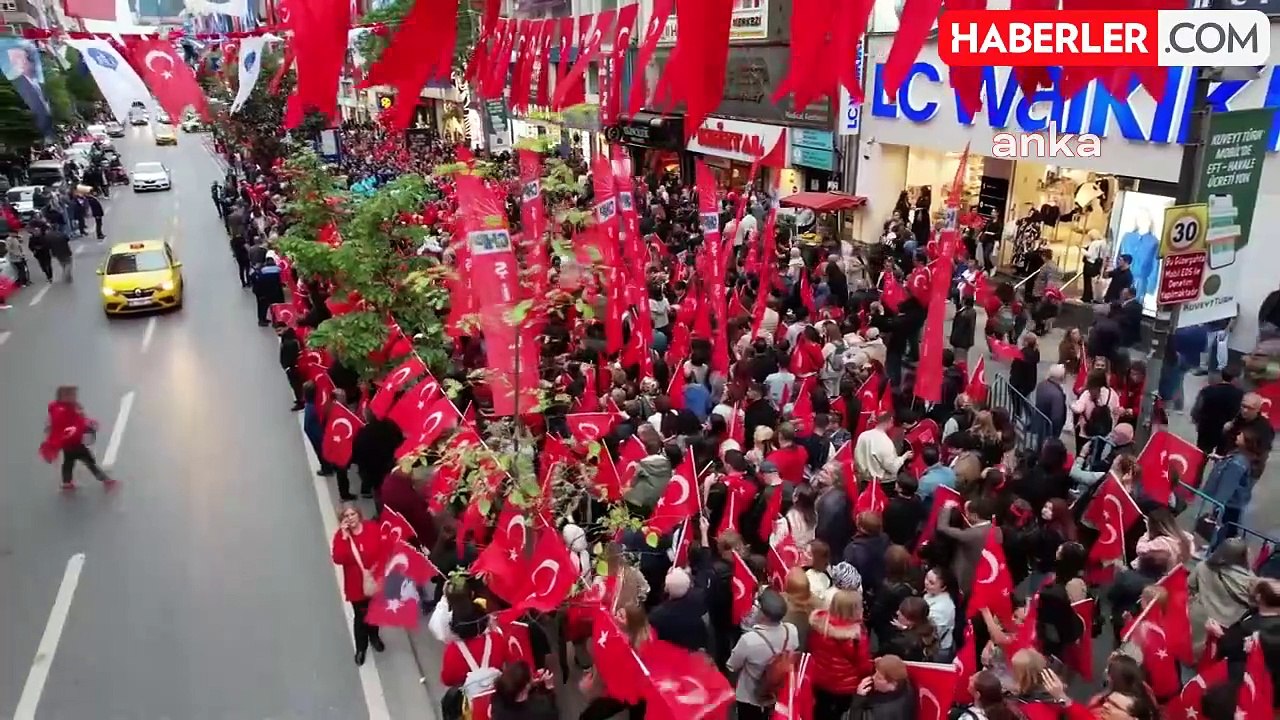 Şişli Belediyesi 23 Nisan'da Bayrak Yürüyüşü düzenledi