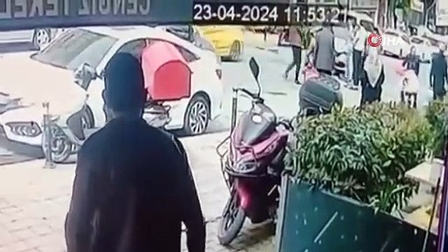 İstanbul'daki kaza sonrası yol, boks ringine döndü