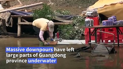 Victims of China floods race to salvage property