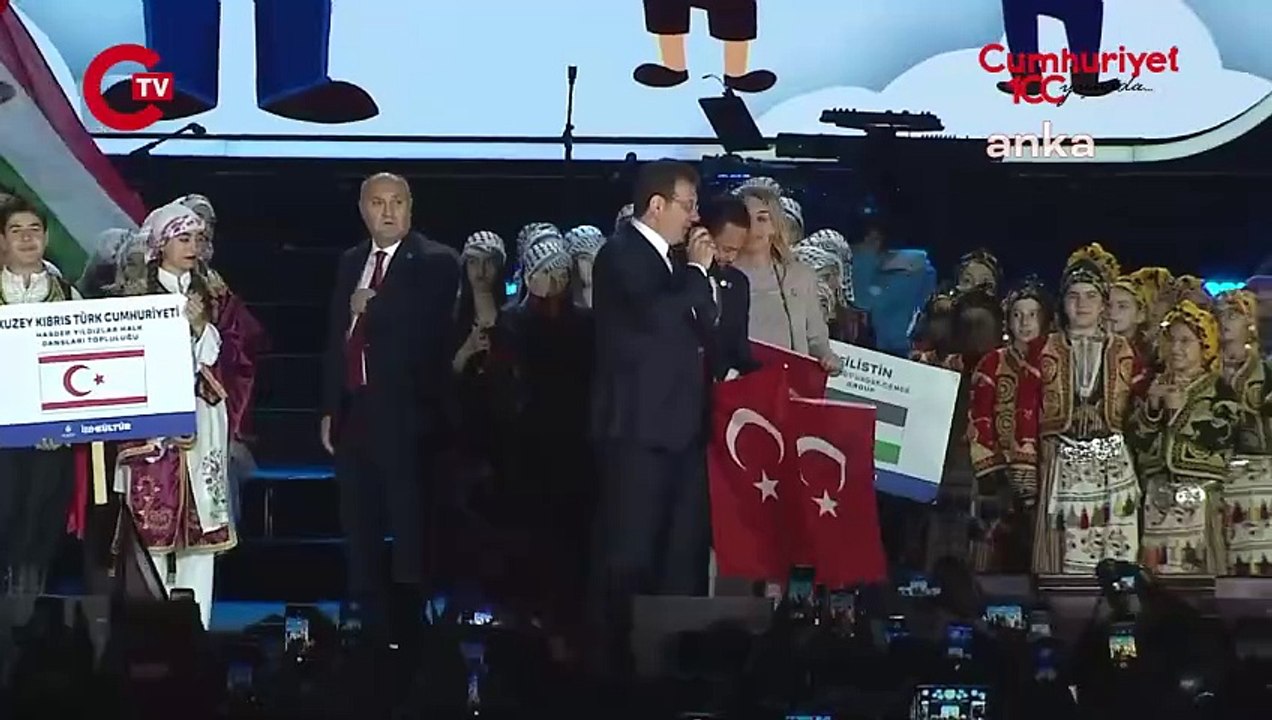 Üsküdar'da 23 Nisan coşkusu! Ekrem İmamoğlu_ Hiç kimseye çocuklarımızın hakkını yedirmeyeceğiz