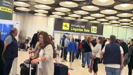 Tamara Falcó e Íñigo Onieva regresan de Venecia intentando evitar a las cámaras