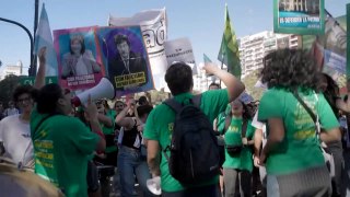 مئات الآلاف يتظاهرون في الأرجنتين دعماً للتعليم الجامعي المجاني
