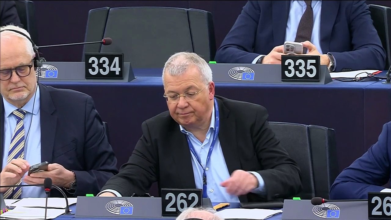 UE adota primeira lei do bloco para combater violência contra mulheres