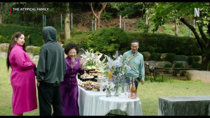 The Atypical Family - Official Trailer Netflix