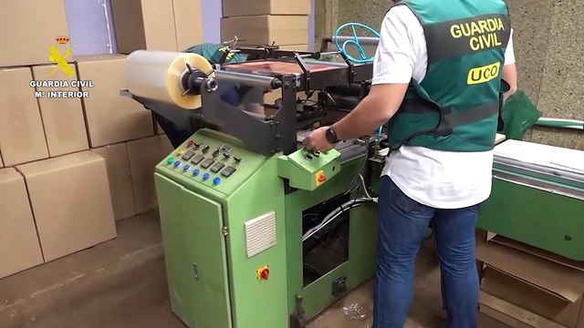 Detenciones en Azuqueca contra una organización que falsificaba tabaco con 6 millones de cigarrillos intervenidos