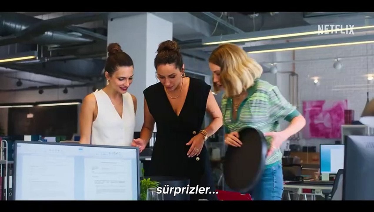 Serenay Sarıkaya bomba gibi dönüyor! Kimler Geldi Kimler Geçti'den ilk fragman