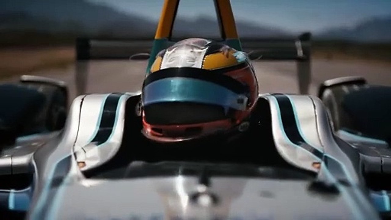 Drag Race_ Formula E Car vs Cheetah