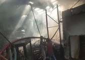 पटाखा फैक्ट्री में लगी आग: 24 घंटे बाद भी बार-बार सुलग रही,  18 दमकलों ने किए 100 फेरे... देखें वीडियो