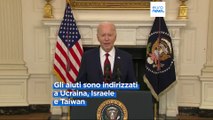Ucraina, Biden firma il pacchetto di aiuti all'estero da 95 miliardi: 