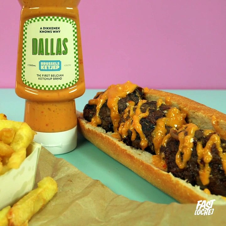 Sandwich boulette à la sauce dallas de DIKKENEK