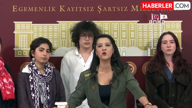 ODTÜ öğrencileri Meclis'te Bahar Şenlikleri yasağına karşı basın açıklaması yaptı