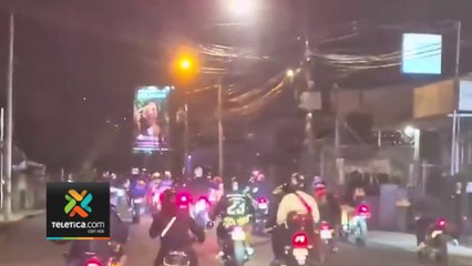 tn7-Chofer-graba-a-motociclistas-manejando-a-alta-velocidad,-irrespetando-señales-y-haciendo-maniobras-240424