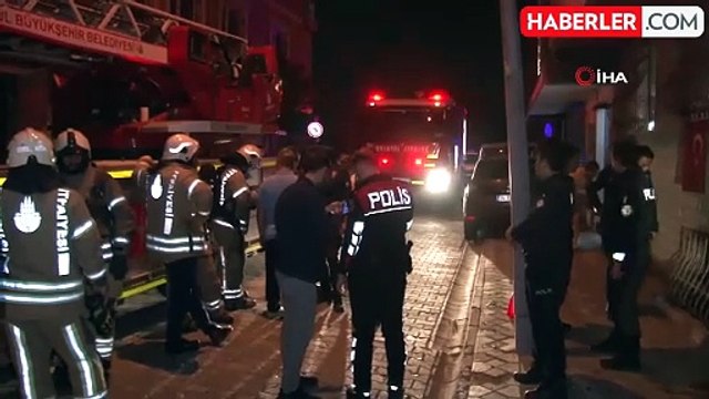 Sultangazi'de 4 Katlı Binanın Bodrum Katında Korkutan Yangın
