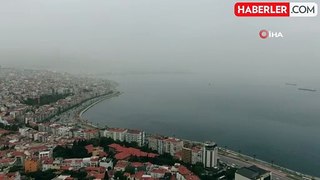 İzmir'e çöl tozu bulutu çöktü: Göz gözü görmedi