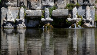 Özgün taş işçiliğinin örneklerinden Eflatunpınar Hitit Su Anıtı
