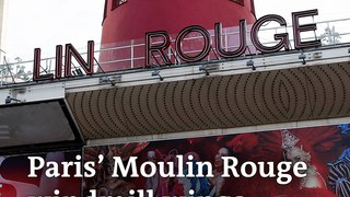 Paris' Moulin Rouge windmill wings fall off