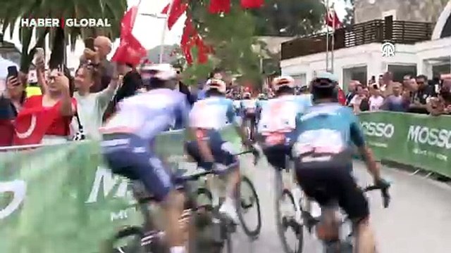 Cumhurbaşkanlığı Türkiye Bisiklet Turu'nun Bodrum-Kuşadası etabı başladı