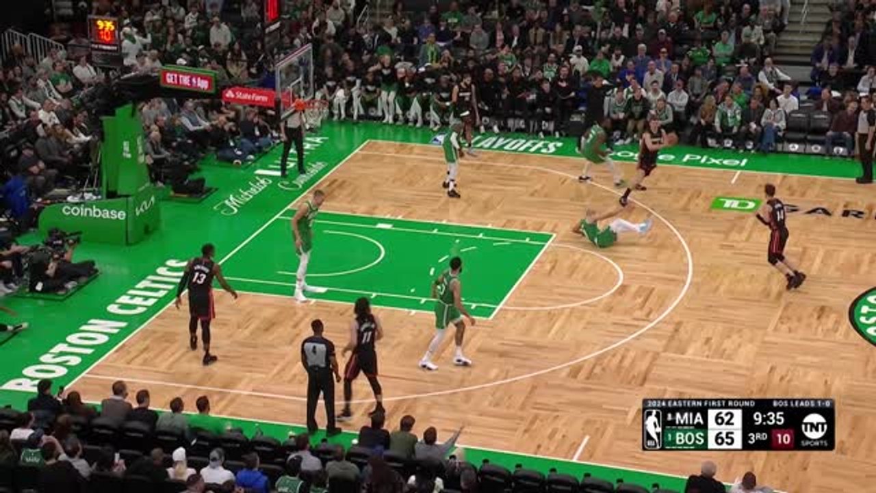 Highlights: Herro mit No-Look-Assist für Adebayo
